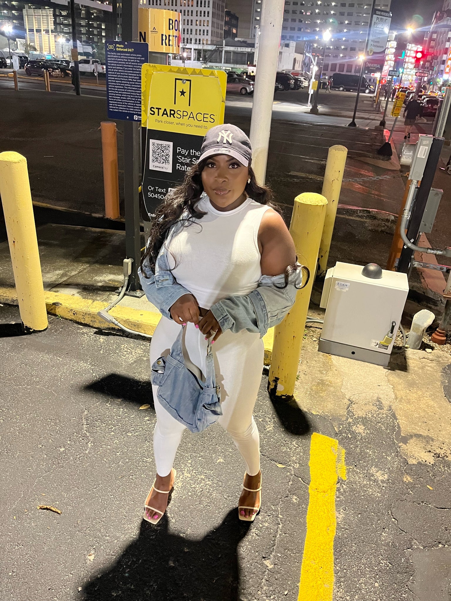 Kate set in white