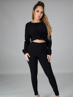 Baesic set in black