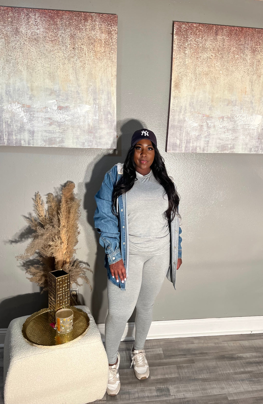 Baesic set in gray